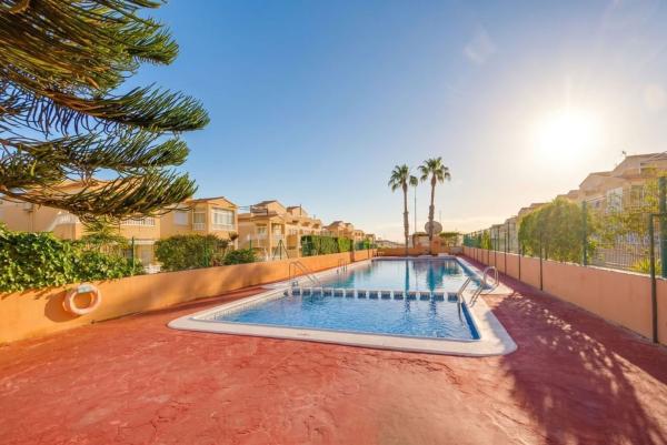 Sale of flat in Piso en La Ciñuelica - Villa Rosa, Orihuela, Orihuela
 photo 1