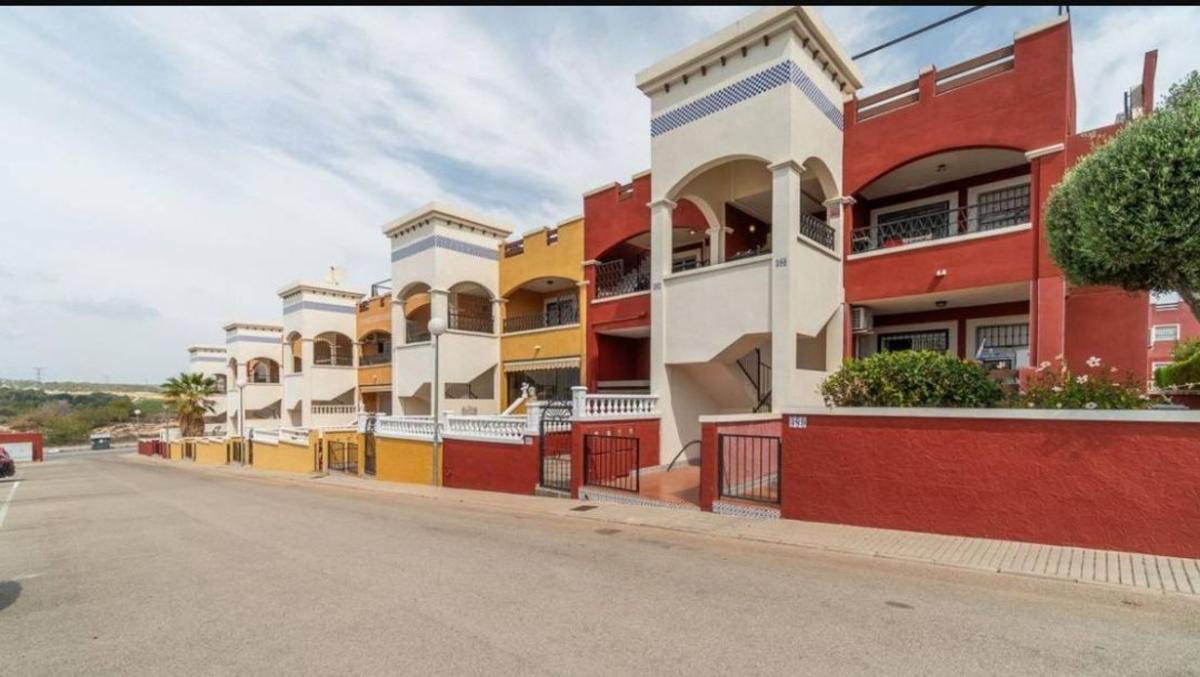 Venta de piso en Piso en Zona Lago - Los Almendros, Orihuela, Orihuela
photo 2