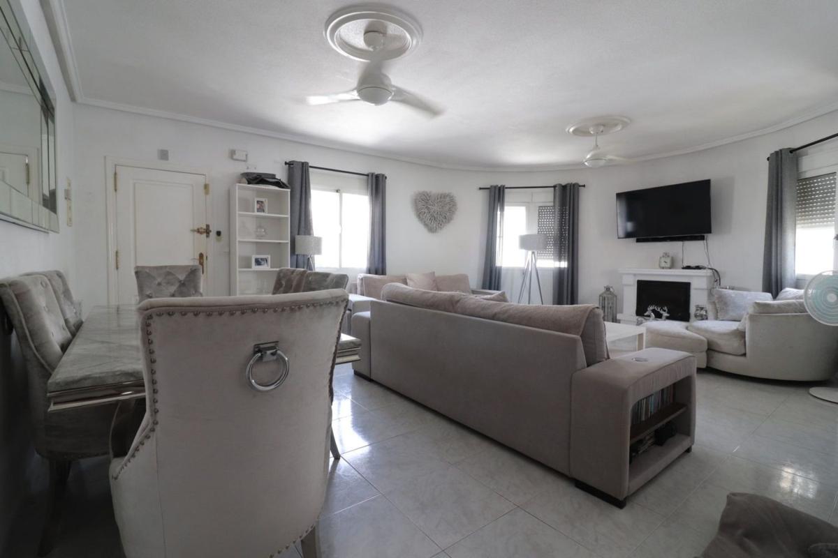 Продажа отдельного шале в Casa o chalet en Benijofar, Бенихофар photo 5