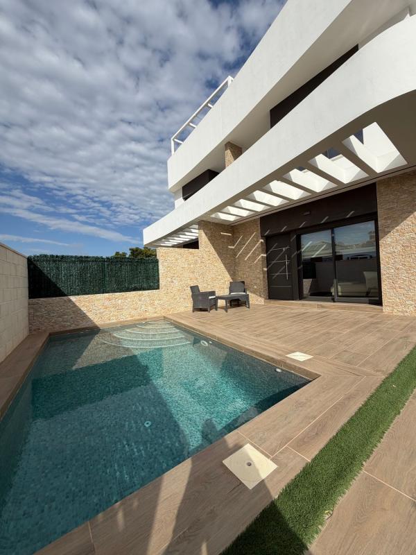 Properties for sale and rent in Spain photo 4