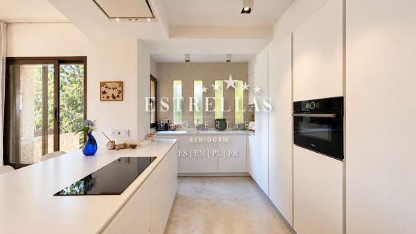 Venta de piso en Piso en Zona de Mascarat, Altea, Altea
thumbnail 3