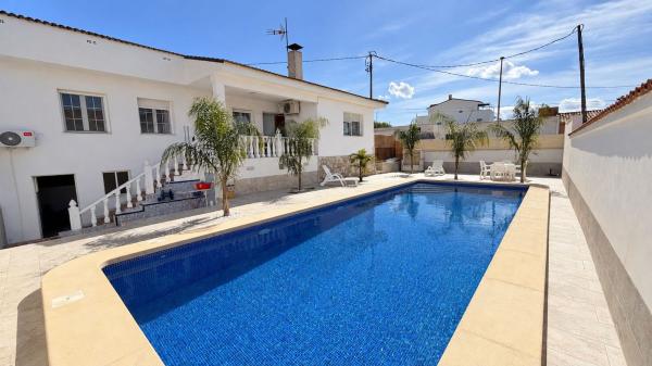 Casa o chalet independiente en Calle Algorfa, 22, Benijofar photo 2