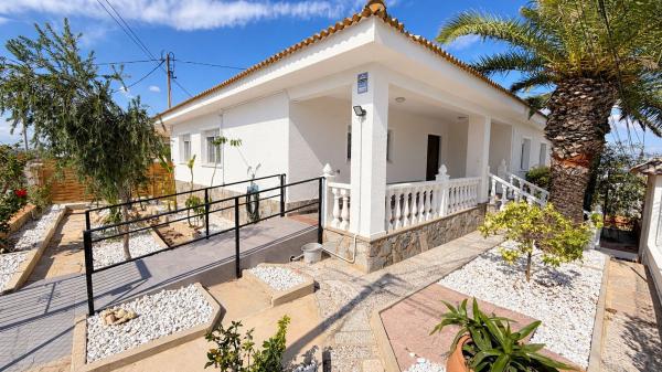Casa o chalet independiente en Calle Algorfa, 22, Benijofar photo 3