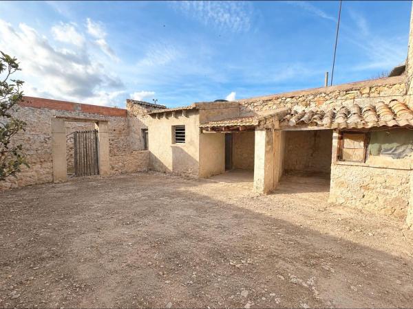 Casa de pueblo en Pinoso photo 1