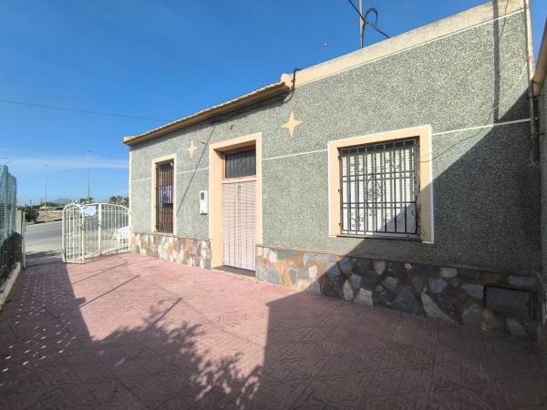 Частный шале на продаже в  Casa o chalet en Centro de la Ciudad Quesada, Rojales, Рохалес photo 2