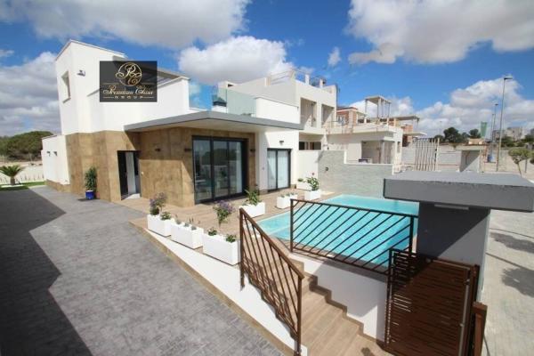 Independent chalet for sale in Casa o chalet en Ciudad de las Comunicaciones, San Miguel de Salinas, San Miguel de Salinas
 photo 2