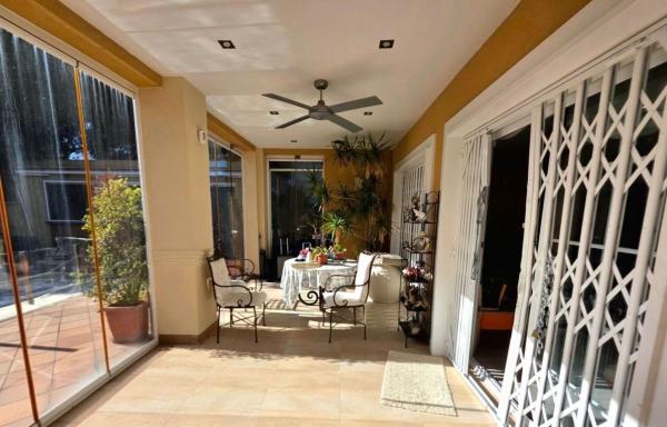 Частный шале на продаже в Casa o chalet en Dehesa de Campoamor, Orihuela, Ориуэла thumbnail 2
