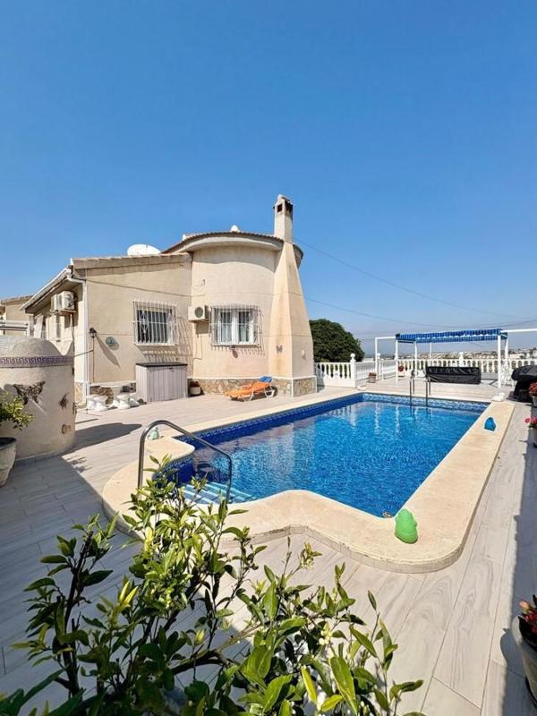 Sprzedaż niezależnego domku jednorodzinnego w  Casa o chalet en Formentera del Segura, Formentera del Segura photo 4