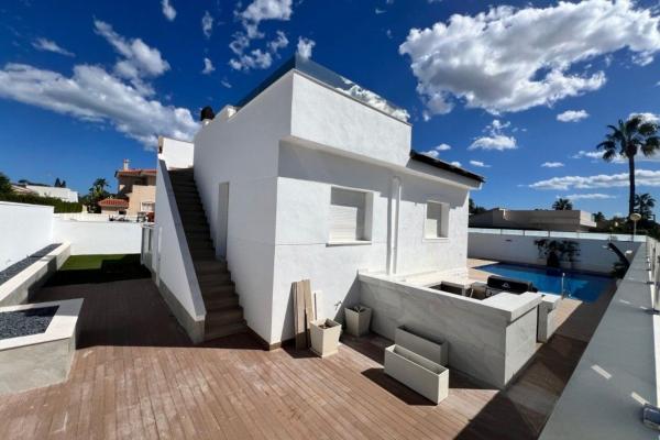 Independent chalet for sale in Casa o chalet en Almoradí, Almoradí
thumbnail 2