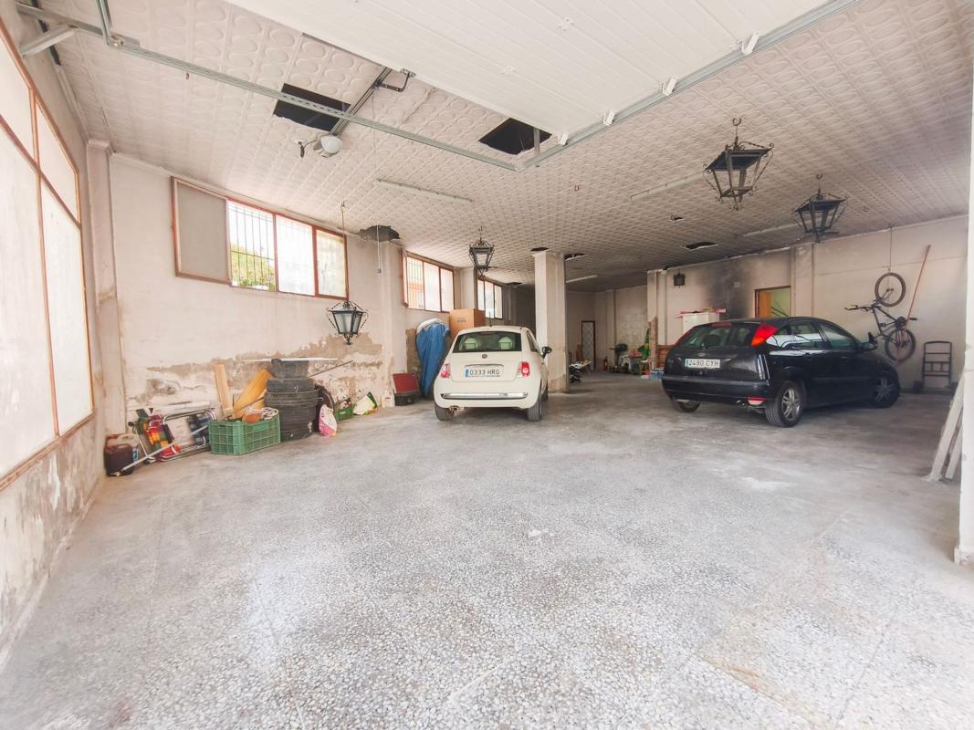 Edificio de 476m2 en venta en Orihuela photo 2