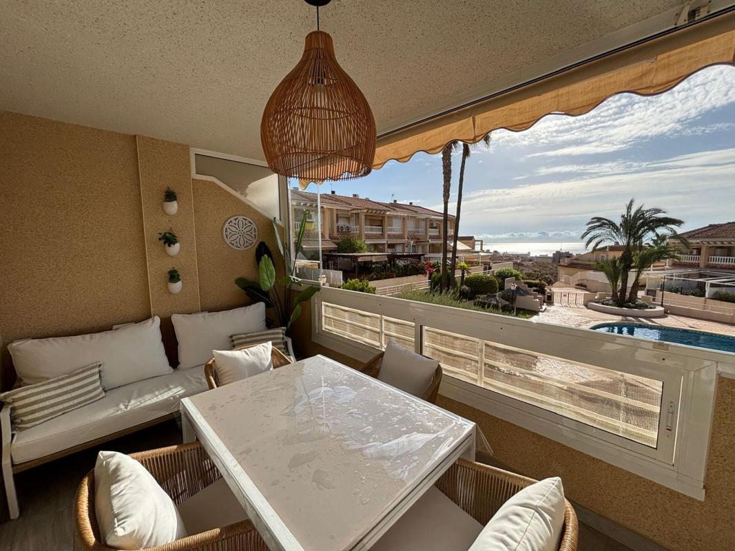 Продажа квартиры на Piso en Mar, 44, Calas de Santiago Bernabeu, Santa Pola, Санта Пола
photo 1