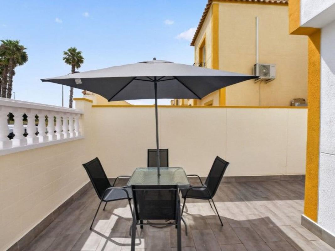 Venta de chalet independiente en Casa o chalet en La Siesta - El Salado - Torreta, Torrevieja, Torrevieja
 photo 4