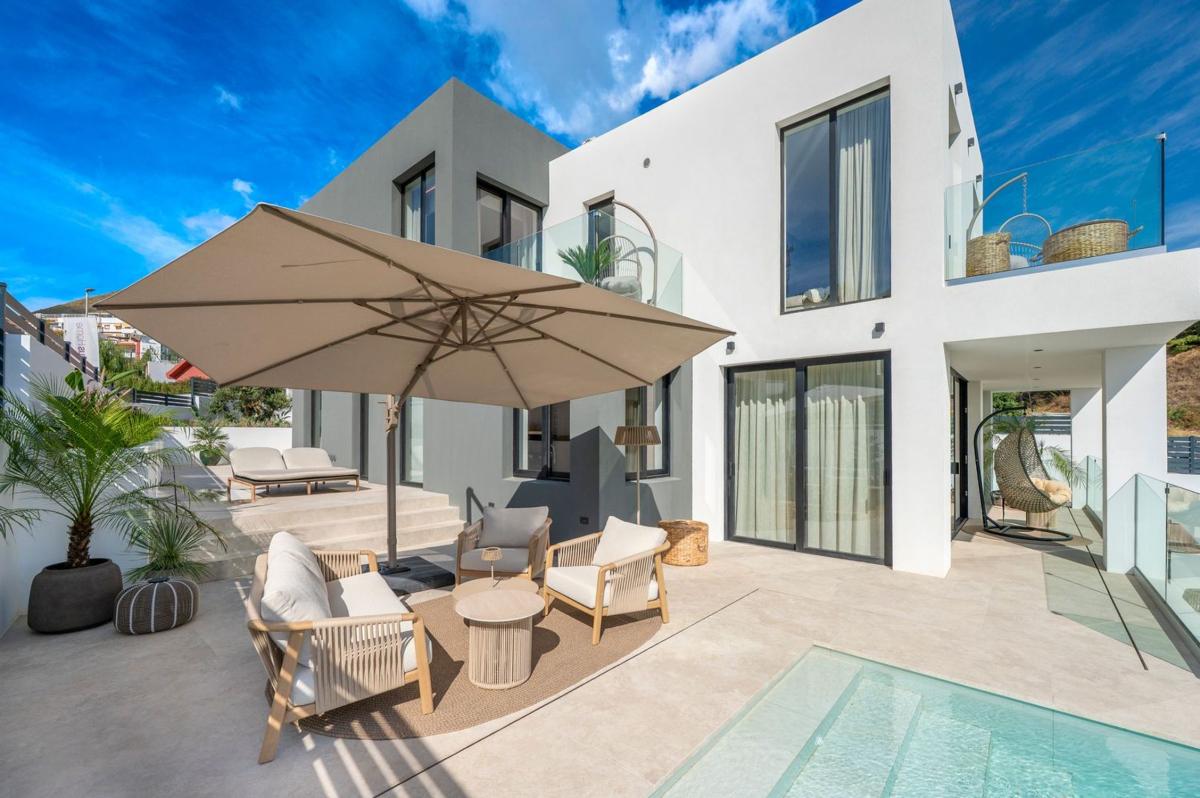 Properties for sale and rent in Spain photo 3