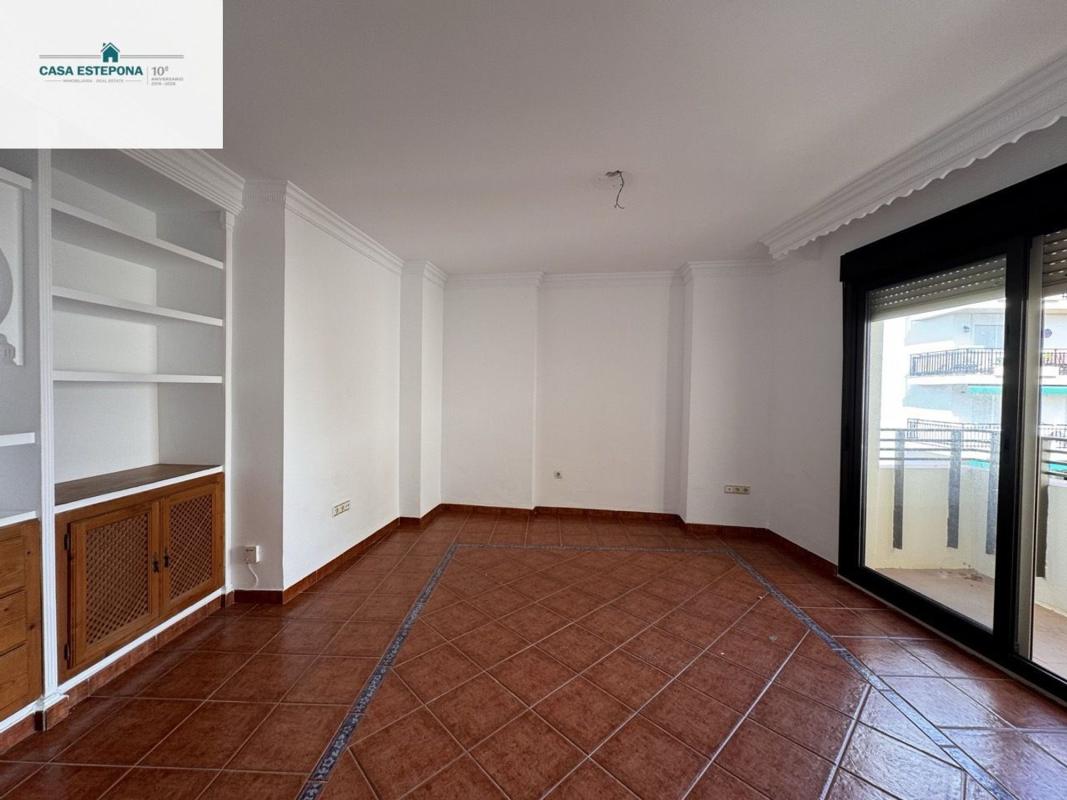 Venta de piso en Piso en Calle Castillo, Centro, Estepona, Estepona
photo 2