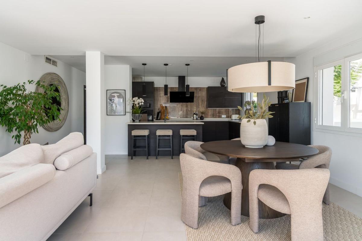 Sale of apartment in Piso en Nueva Andalucía, Marbella, Marbella
 photo 2