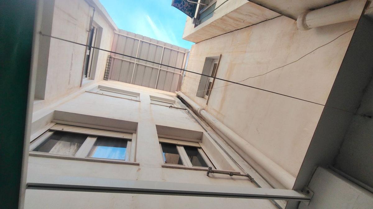 Building Residential of 380m2 for sale in Alicante photo 2