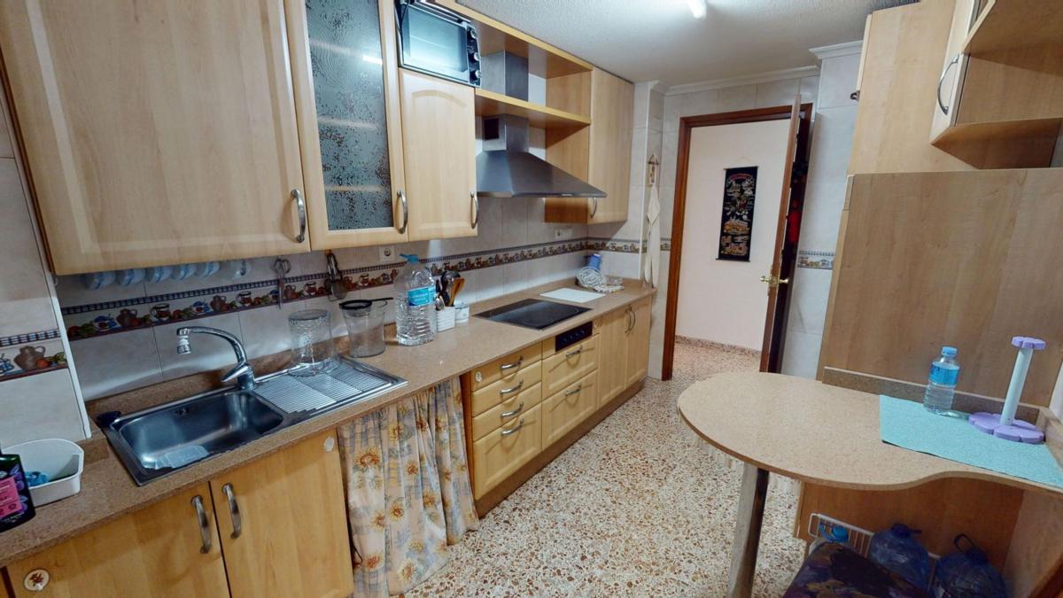 Продажа квартиры на Piso en Calle Antonio Brotons Pastor, Carrús Oeste, Elche / Elx, Эльче / Эльх
photo 1