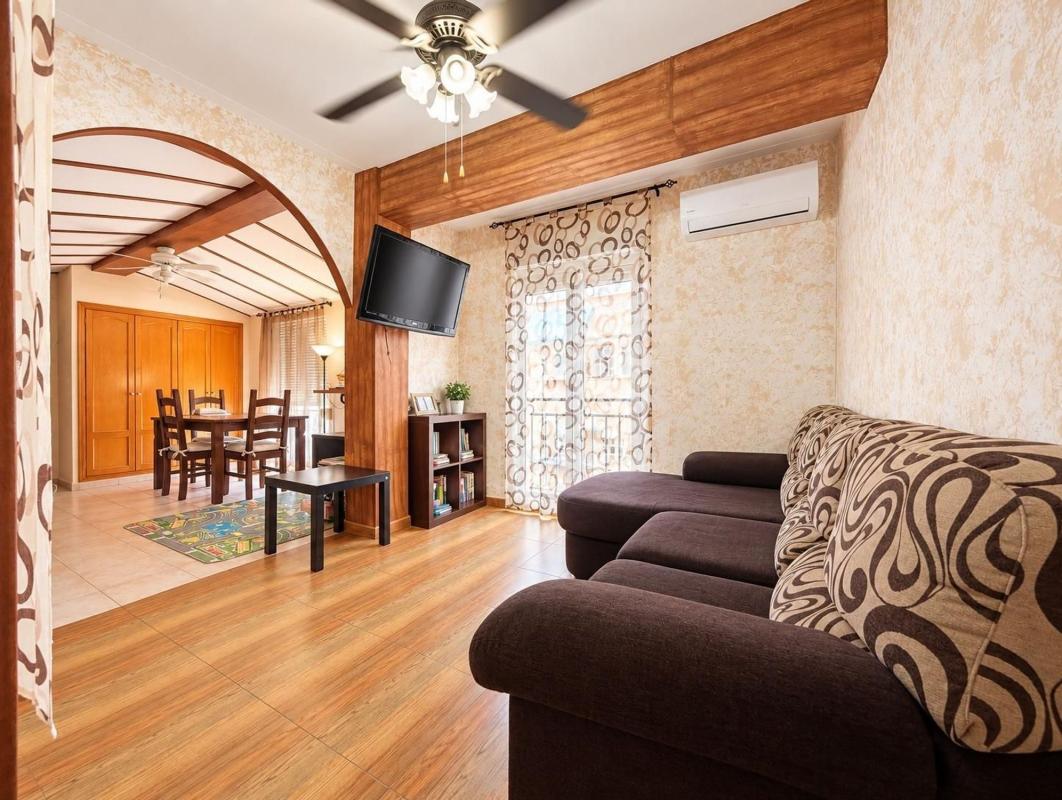 Venta de piso en Piso en Reina Victoria-Miguel Hernández, Elche / Elx, Elche / Elx
photo 1