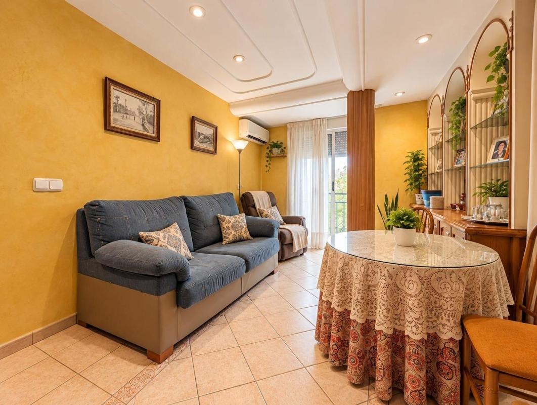 Venta de piso en Piso en Reina Victoria-Miguel Hernández, Elche / Elx, Elche / Elx
photo 5