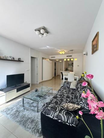 Precioso apartamento en planta baja con jardín privado, terraza y piscina en Orihuela Costa, Ориуэла
 photo 2