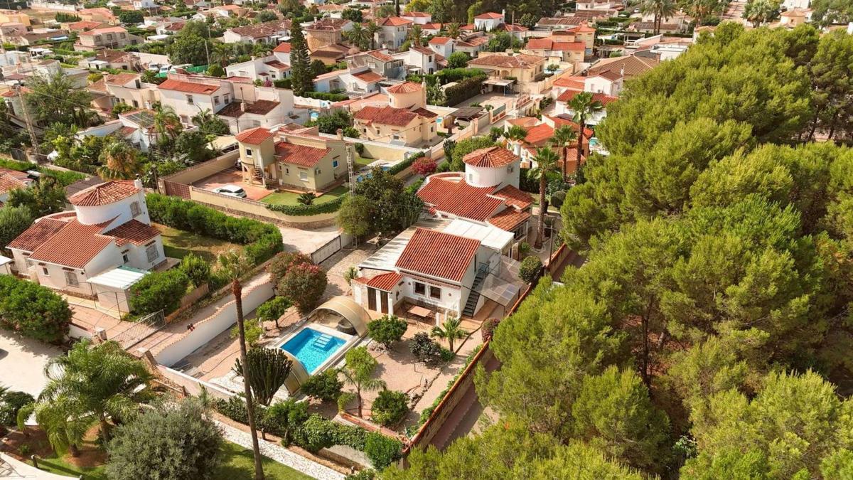 Properties for sale and rent in Spain photo 3