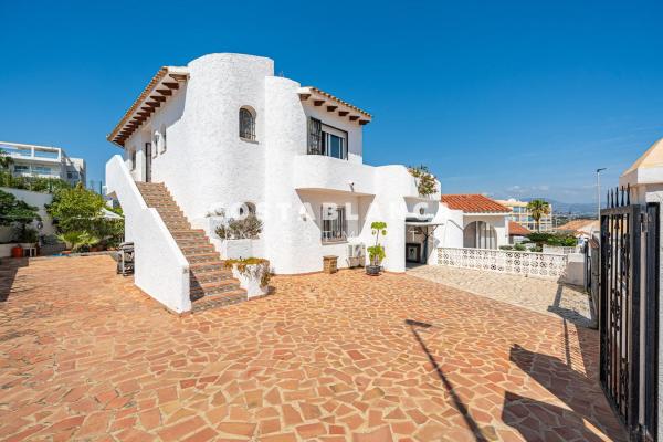 Частный шале на продаже в Casa o chalet en Calle Hidra, L'Albir, Alfaz del Pi, Алфаз дель Пи thumbnail 3