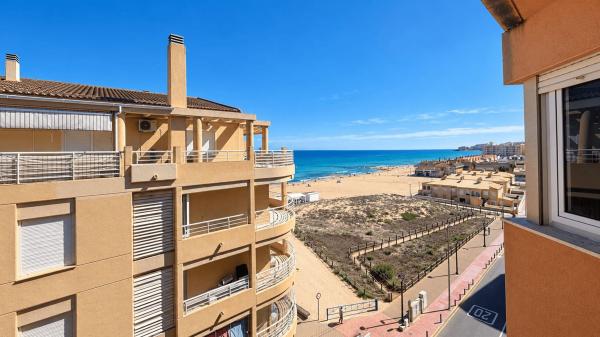 Sale of flat in Piso en Avenida Virgen del Carmen, 2, Gaspar Perrelló, Torrevieja, Torrevieja
thumbnail 2