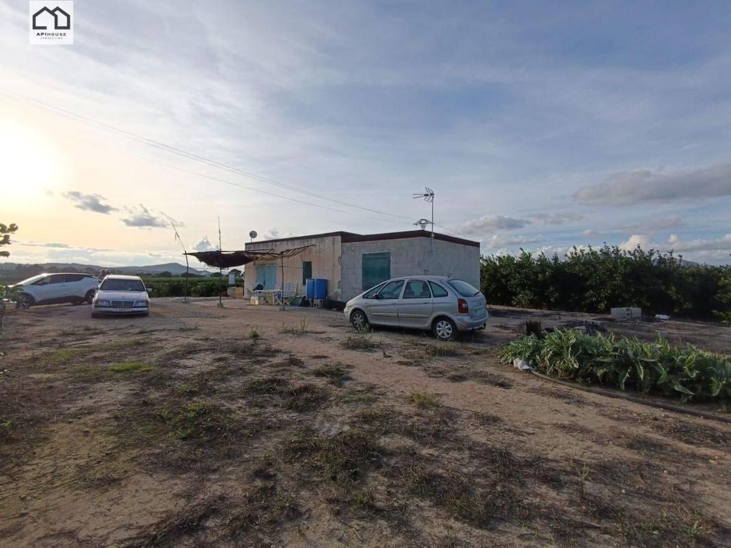 Terreno en venta en Jacarilla, Alicante photo 1