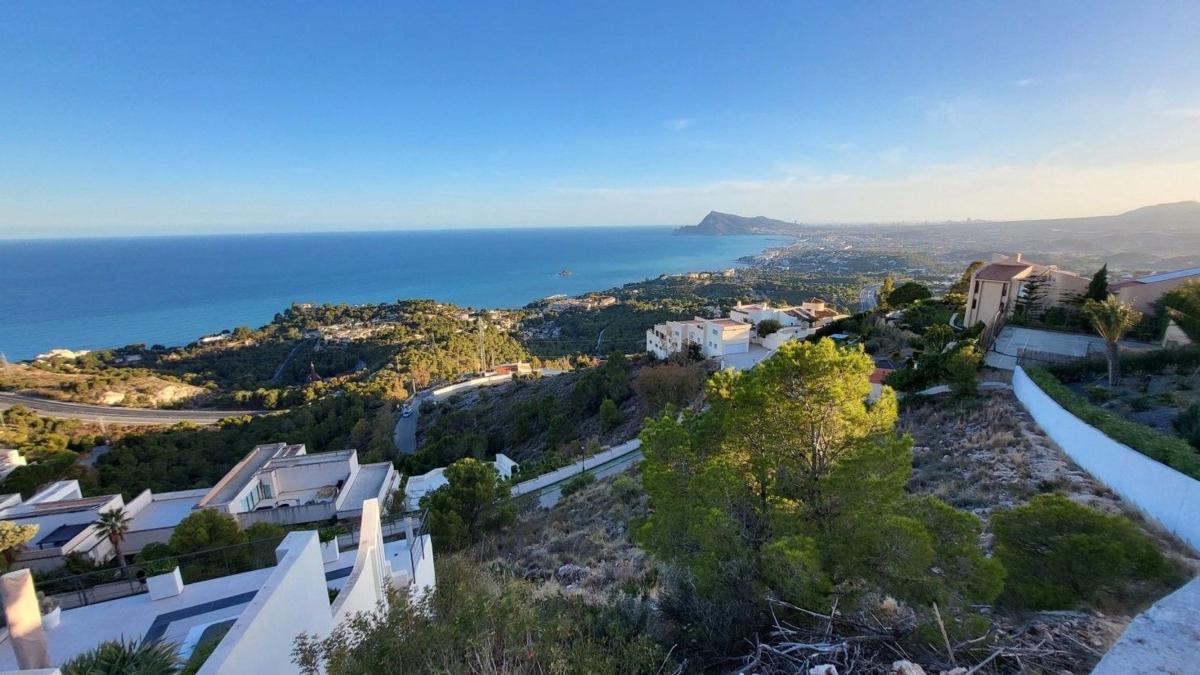 Terreno en venta en Altea, Alicante photo 1