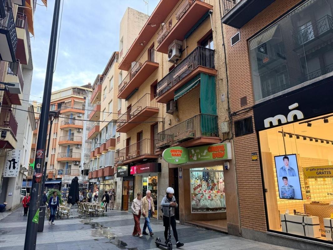 Budynek Mieszkalny o powierzchni 900m2 na sprzedaż w Benidorm photo 3