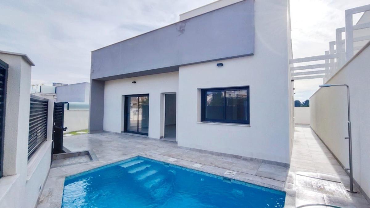 Propiedades en venta y alquiler en España photo 1