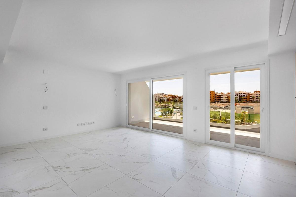 Venta de piso en Piso en Avenida de las Olas, Punta Prima, Torrevieja, Torrevieja
photo 4