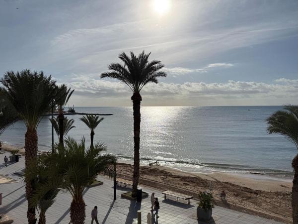 Sale of flat in Piso en Avenida de los Marineros, 1, Las Piscinas Naturales, Torrevieja, Torrevieja
thumbnail 3