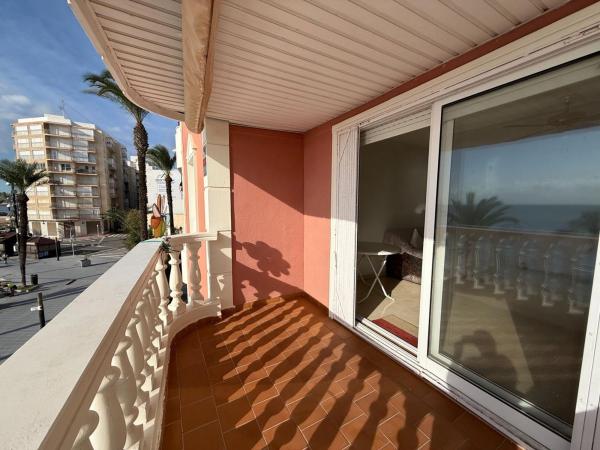 Sale of flat in Piso en Avenida de los Marineros, 1, Las Piscinas Naturales, Torrevieja, Torrevieja
 photo 4