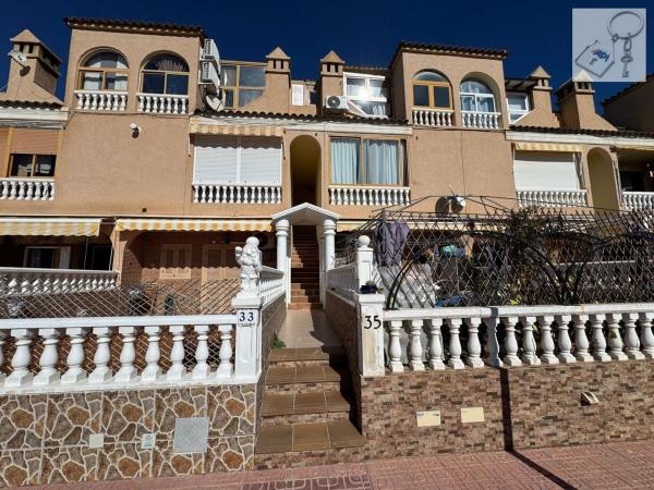 Частный шале на продаже в Casa o chalet en Los Balcones - Los Altos del Edén, Torrevieja, Торревьеха thumbnail 2