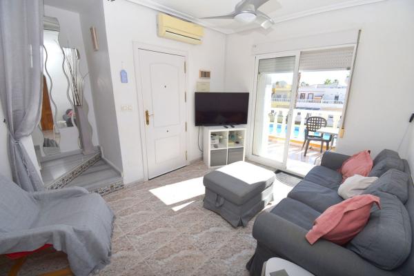 Sale of flat in Piso en La Regia, Orihuela, Orihuela
thumbnail 3