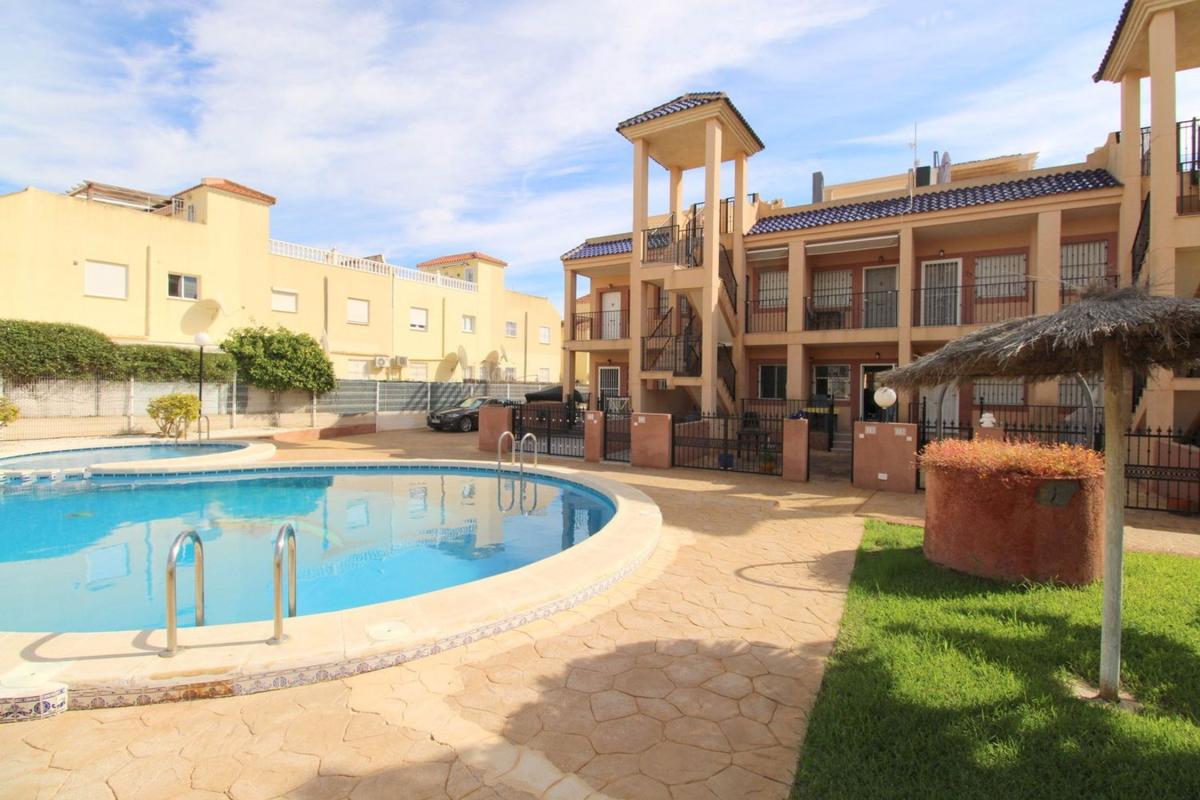 Sale of apartment in Piso en La Regia, Orihuela, Orihuela
photo 4