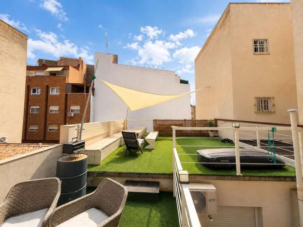 Chalet adosado en Calle Julio Antonio, 31, Carolinas Bajas, Alicante / Alacant thumbnail 2