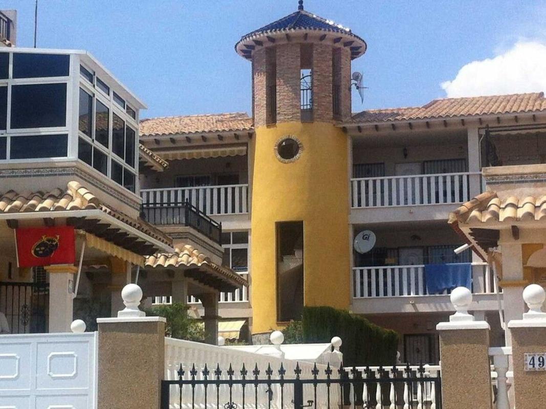 Sale of apartment in Piso en Cabo Roig, Orihuela, Orihuela
photo 1