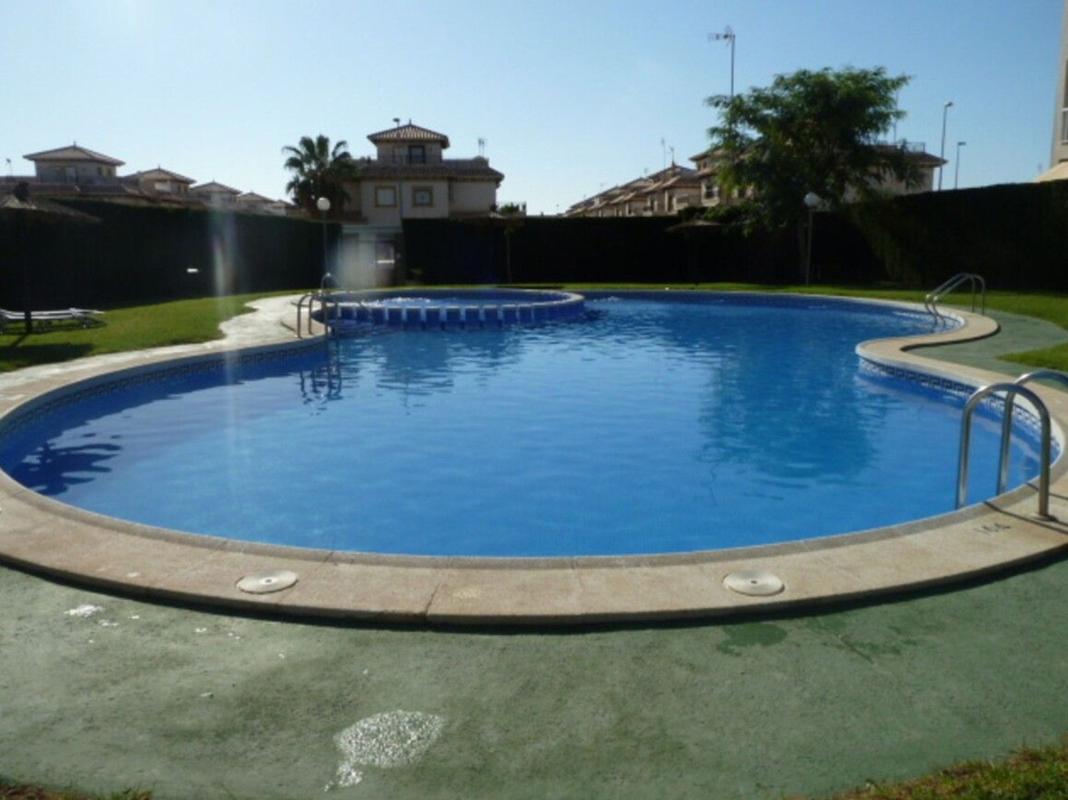 Sale of apartment in Piso en Cabo Roig, Orihuela, Orihuela
photo 3