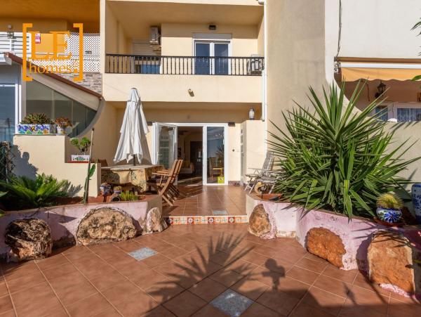 Chalet adosado en Mar Azul, 22, La Veleta, Torrevieja thumbnail 2
