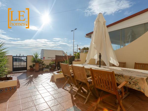 Chalet adosado en Mar Azul, 22, La Veleta, Torrevieja thumbnail 3
