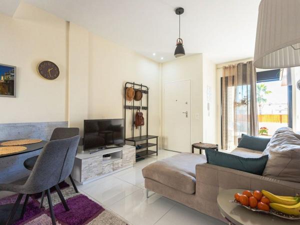 Sale of flat in Piso en Calle Lagos de Covadonga, Zona Lago - Los Almendros, Orihuela, Orihuela
thumbnail 3