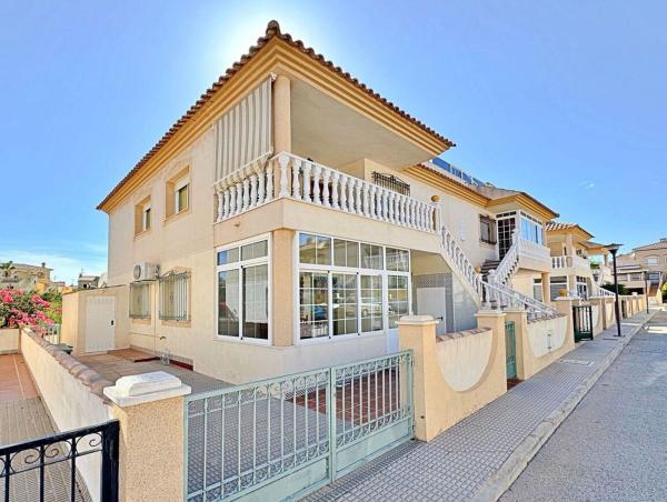 Sale of flat in Piso en La Zenia, Orihuela, Orihuela
thumbnail 2