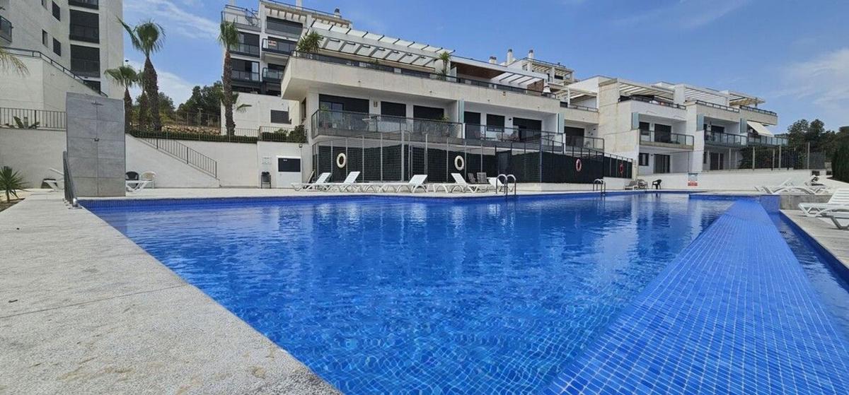 Sprzedaż mieszkania w Piso en Lomas de Campoamor, Orihuela, Orihuela
photo 1