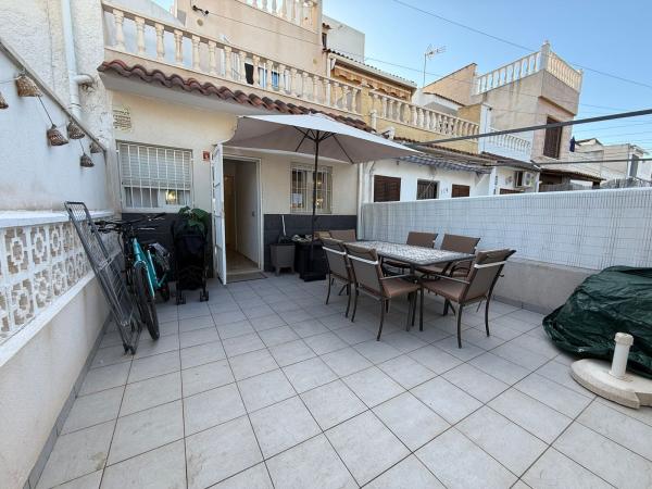 Chalet adosado en Calera La, Nueva Torrevieja, Torrevieja thumbnail 2