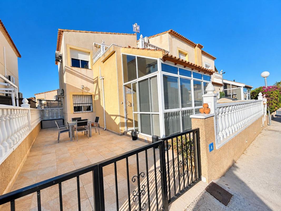 Sale of independent chalet in Casa o chalet en Algorfa, Algorfa
photo 1