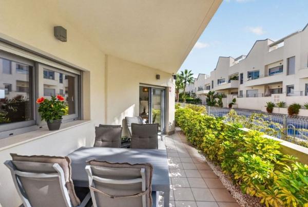 Chalet adosado en Nicolas Copernico, 10, La Veleta, Torrevieja photo 4