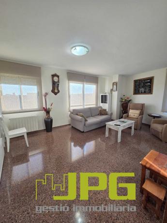 Продажа квартиры на Piso en Señores Maripino Rosello, Centro, San Juan de Alicante, Сан-Хуан-де-Аликанте
thumbnail 3