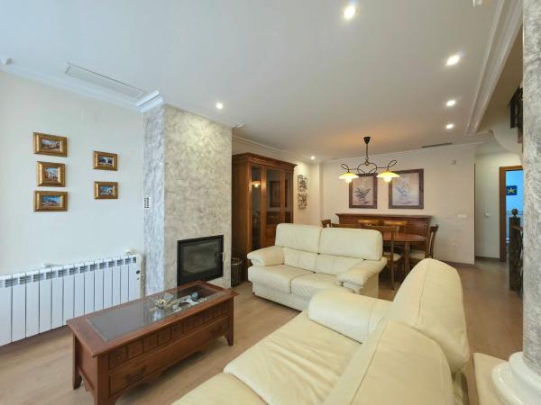Chalet adosado en Calle los Montesinos s/n, Ciudad Jardín, Elche / Elx photo 2